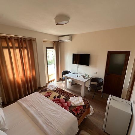 Guni Inn Krujë Zewnętrze zdjęcie