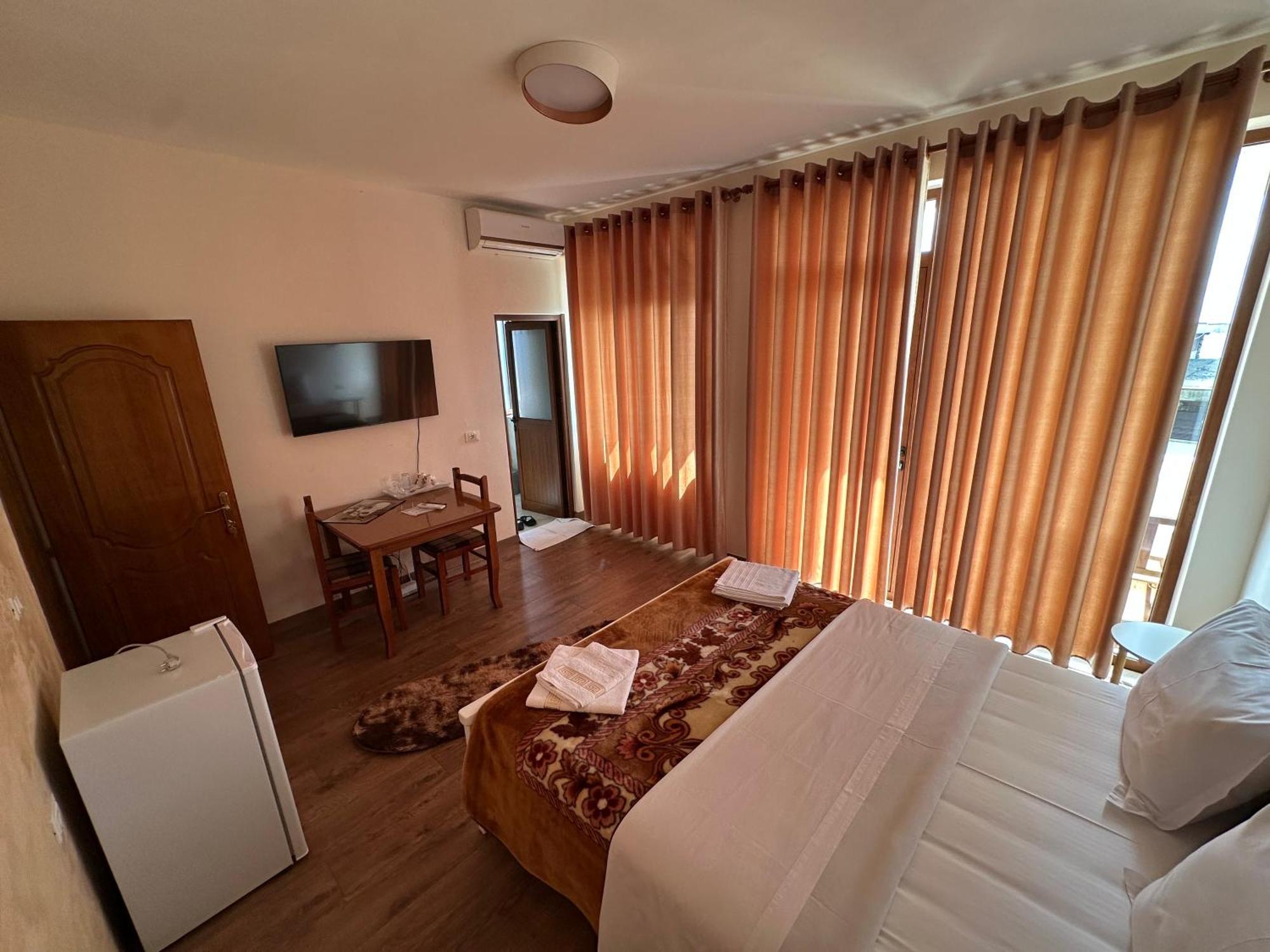 Guni Inn Krujë Zewnętrze zdjęcie
